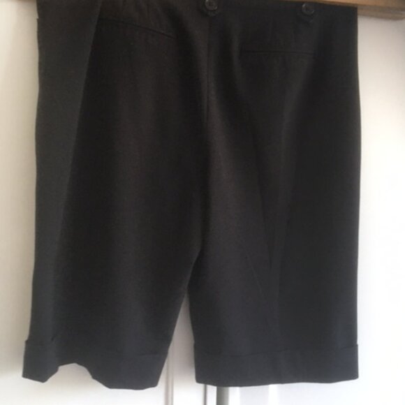 Reitman's Black Cuffed Bermuda-length dress shorts US Size 9 - Picture 4 of 8
